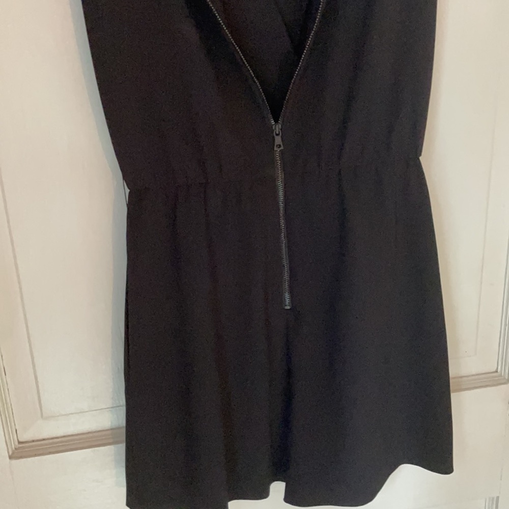 Alice + Olivia romper - Picture 7 of 8